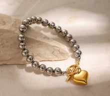 Load image into Gallery viewer, Golden Heart Beaded Bracelet