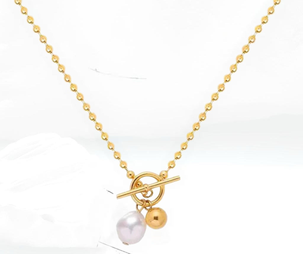 pearl Toggle Necklace