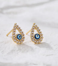 Load image into Gallery viewer, Tear Drop earrings
