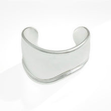 Load image into Gallery viewer, Solara Cuff Bracelet
