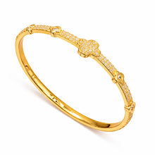Load image into Gallery viewer, Floréa Clover Crystal Bangle

